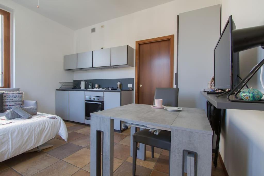Fabulous Studio In Monza 15 Km To Milan City Centre Esterno foto