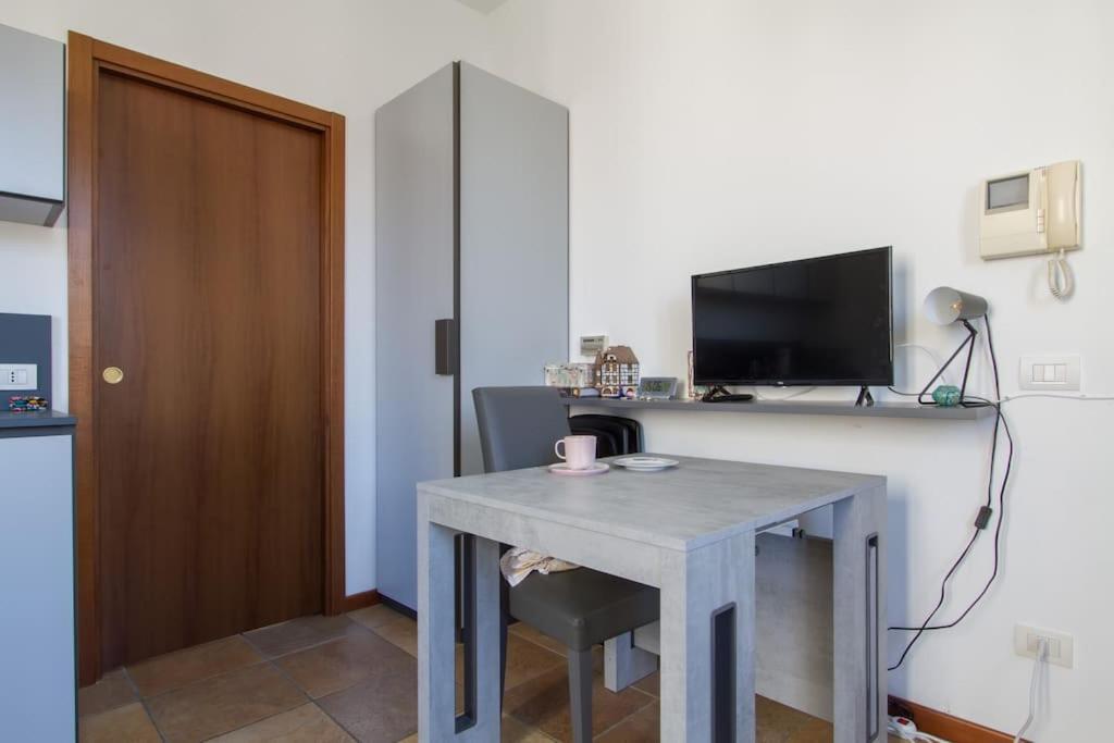Fabulous Studio In Monza 15 Km To Milan City Centre Esterno foto