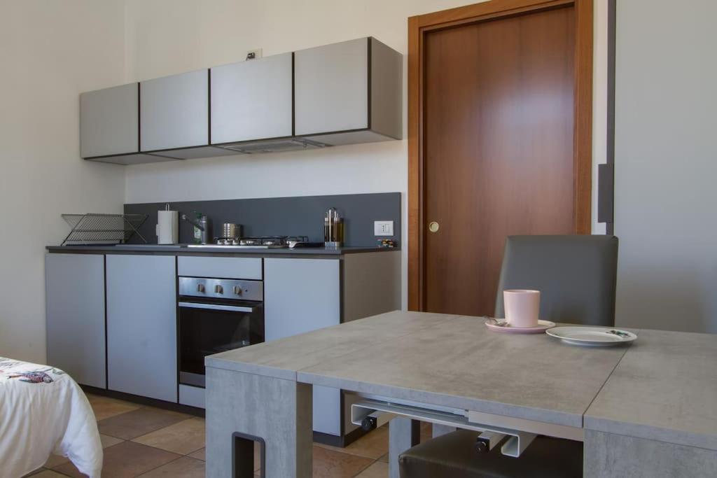 Fabulous Studio In Monza 15 Km To Milan City Centre Esterno foto